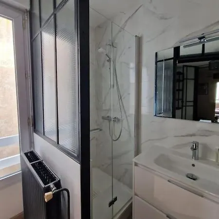 Le Charmant, Hyper Centre Apartament *