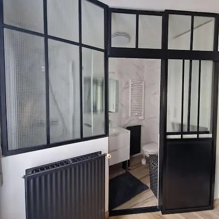 Le Charmant, Hyper Centre *