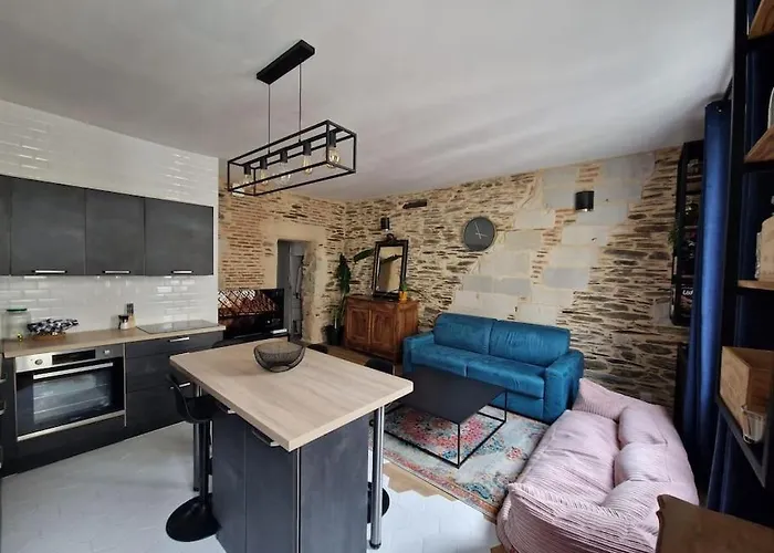 Le Charmant, Hyper Centre